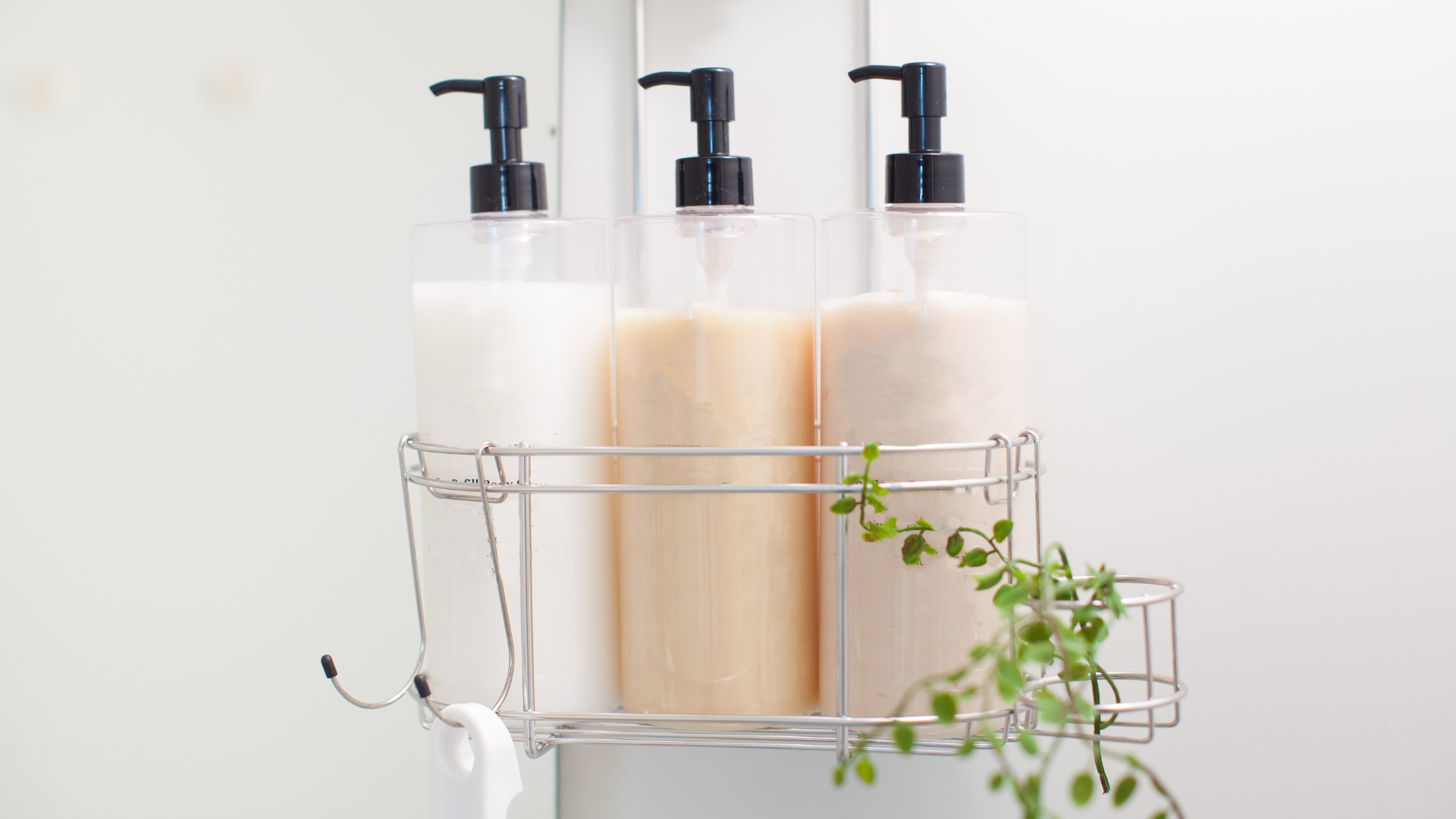 Make detangling easier: Discover the benefits of an effective detangling shampoo